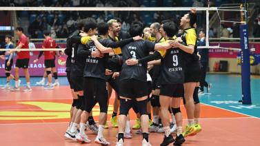 展示出他们 展示出他们